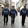 3 policiers municipaux dans la ville 